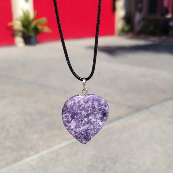 Lepidolite Gemstone Heart Pendant - Picture 5 of 5